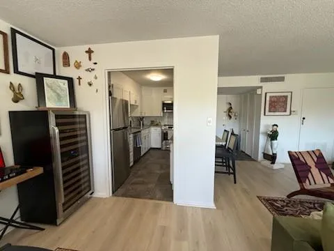 $164,900 | 4545 Wornall Road, Kansas City, MO 64111