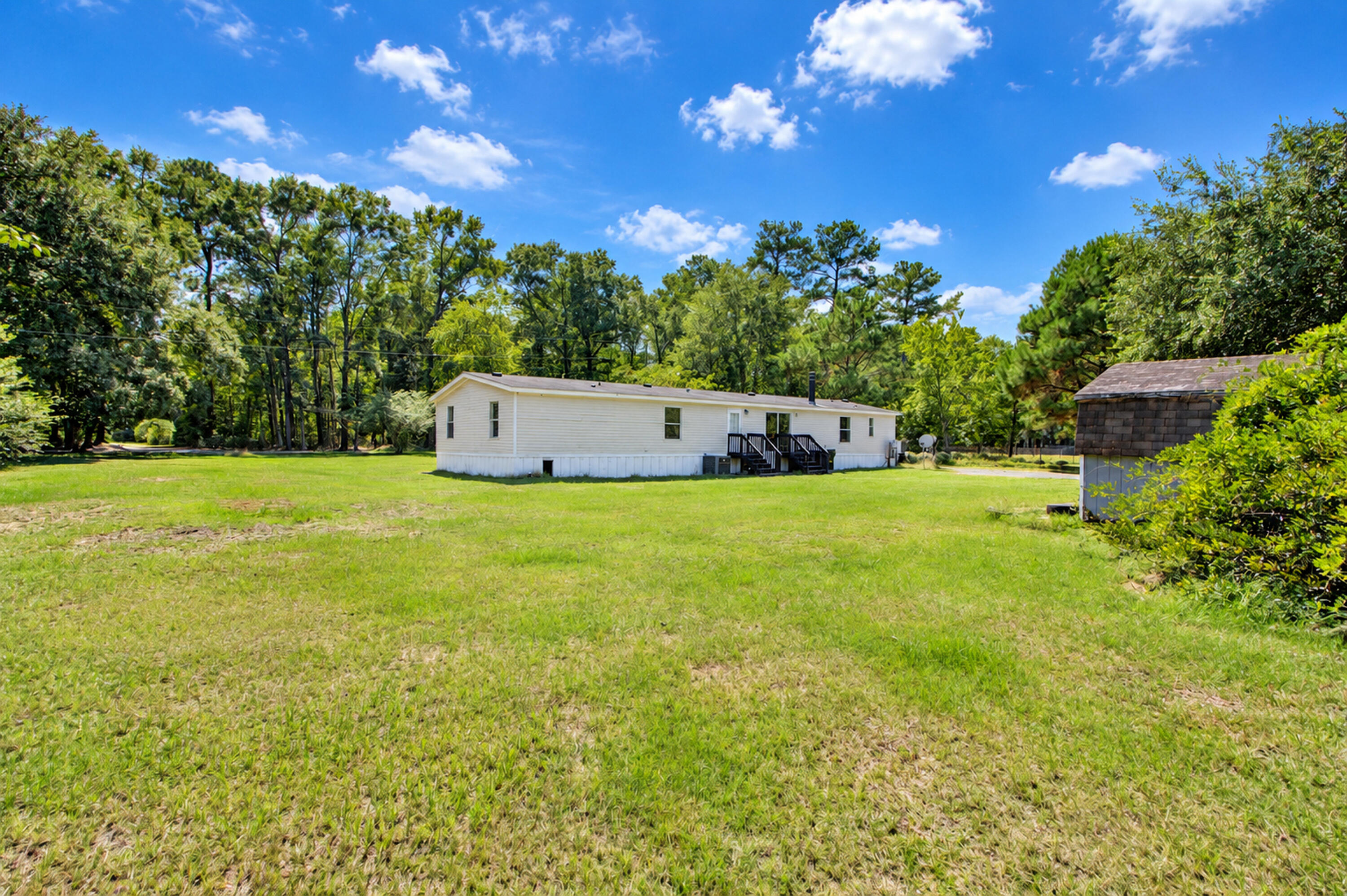 6230 Hyde Park Road Ravenel, SC 29470 - Photo 16 of 59 Yard