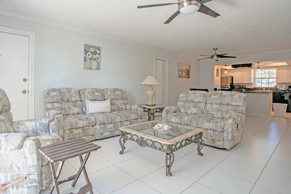 $8,000 | 5500 Old Ocean Boulevard, Unit 210, Ocean Ridge, FL 33435