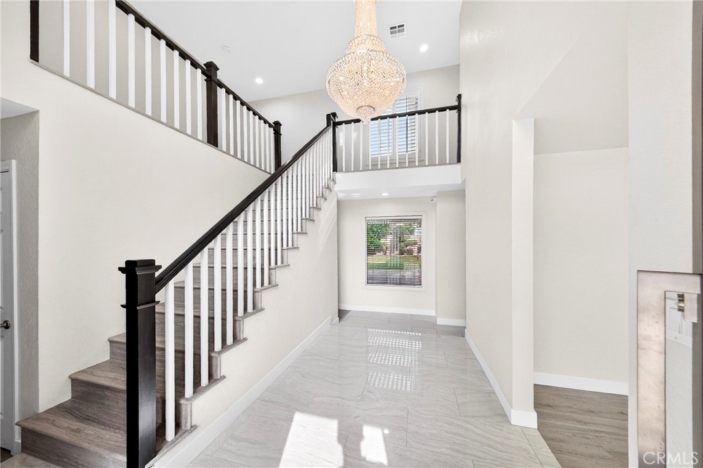 19361 Plummer Street Northridge, CA 91324 - Photo 11 of 35