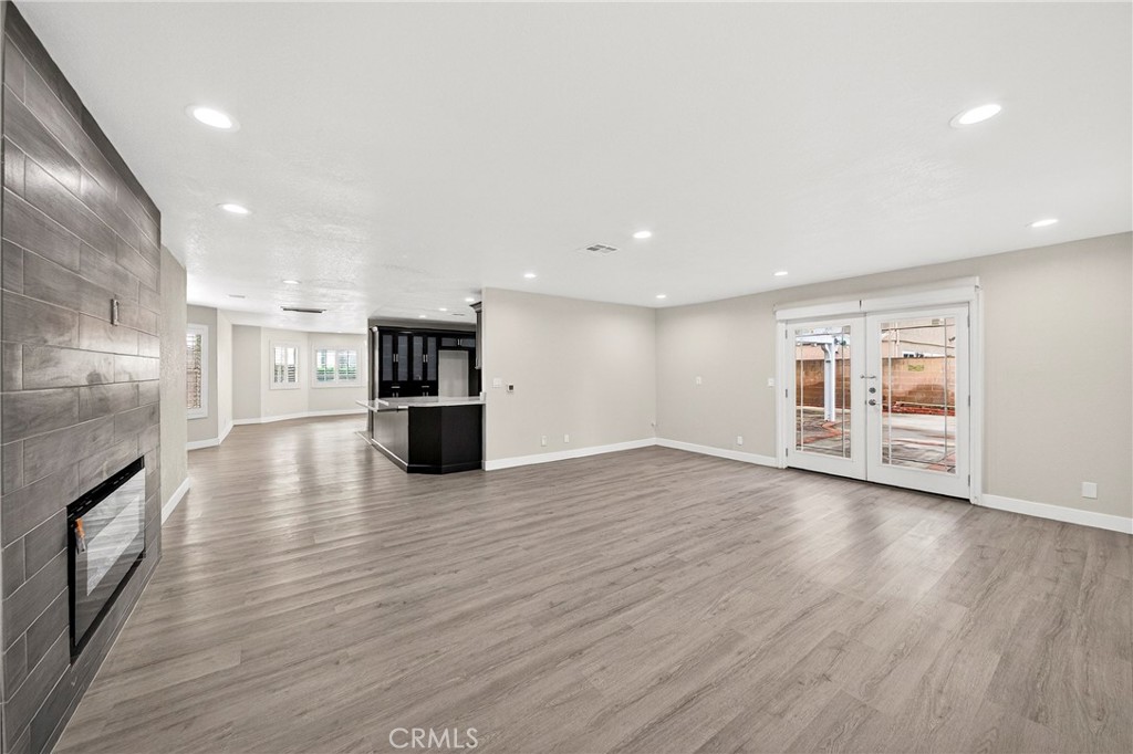 19361 Plummer Street Northridge, CA 91324 - Photo 18 of 35 1st family room