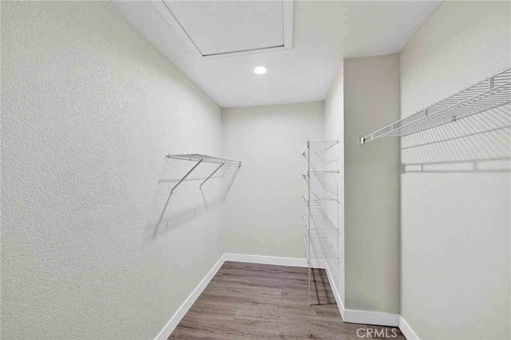 19361 Plummer Street Northridge, CA 91324 - Photo 36 of 42 a view of small space