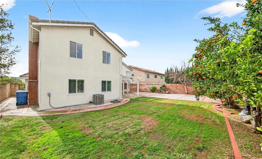 19361 Plummer Street Northridge, CA 91324 - Photo 7 of 35