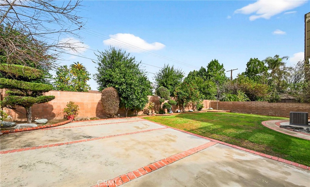 19361 Plummer Street Northridge, CA 91324 - Photo 9 of 35