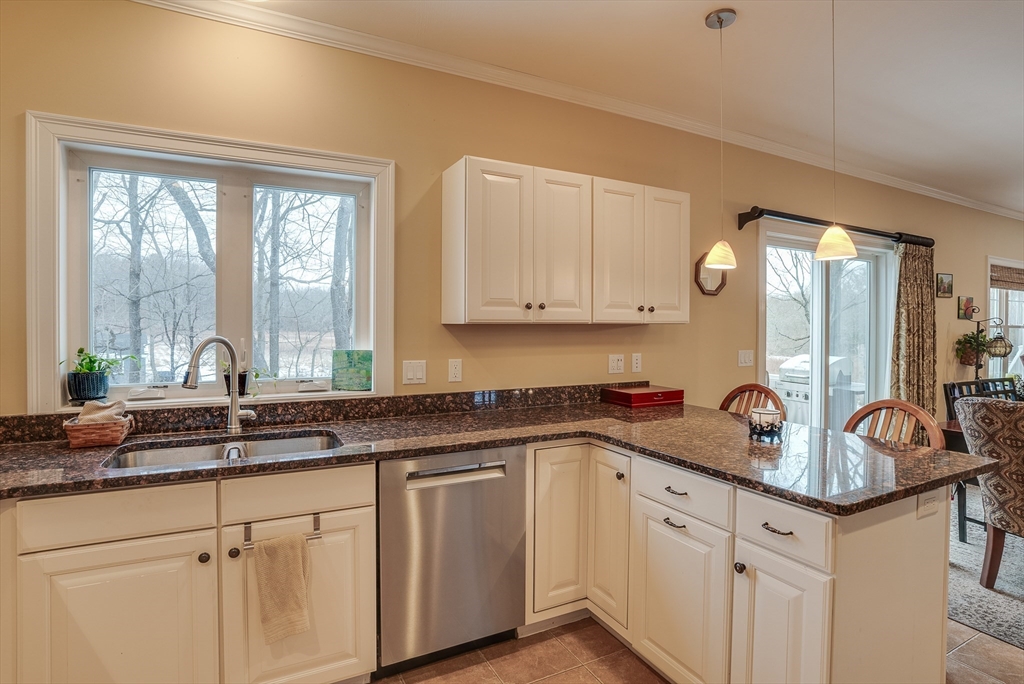 17 Granite Post Road, Unit 17 Concord, MA 01742 - Photo 4 of 30