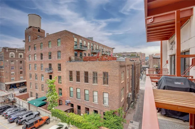 a front view of a building