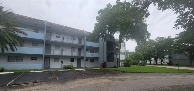 $95,000 | 8321 Sands Point Boulevard, Unit 209, Fort Lauderdale, FL 33321