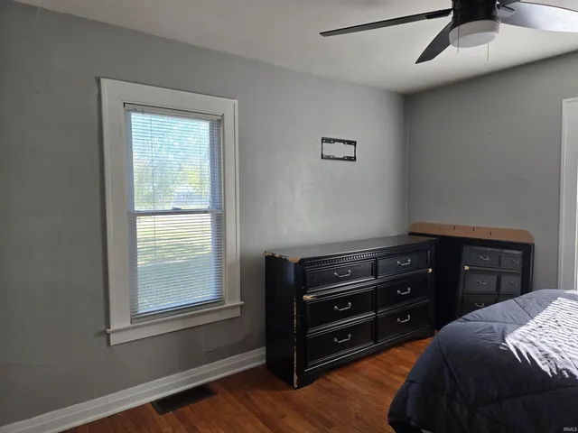 $124,900 | 1210 North 13th Street, Vincennes, IN 47591