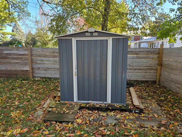 $124,900 | 1210 North 13th Street, Vincennes, IN 47591