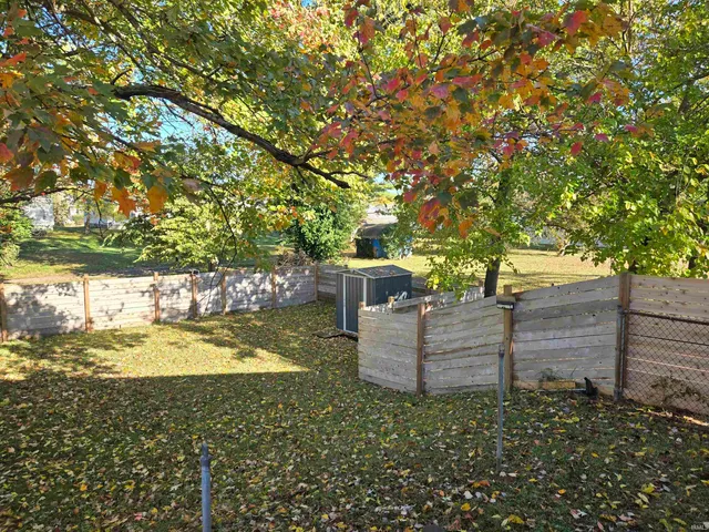 $124,900 | 1210 North 13th Street, Vincennes, IN 47591