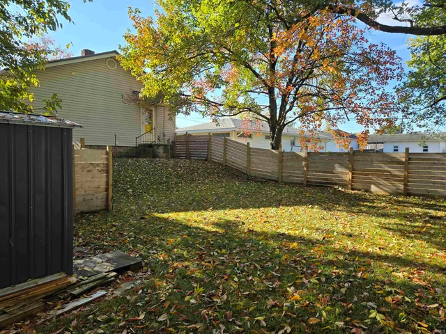 $124,900 | 1210 North 13th Street, Vincennes, IN 47591