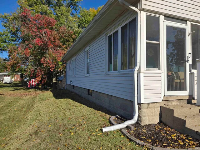 $124,900 | 1210 North 13th Street, Vincennes, IN 47591