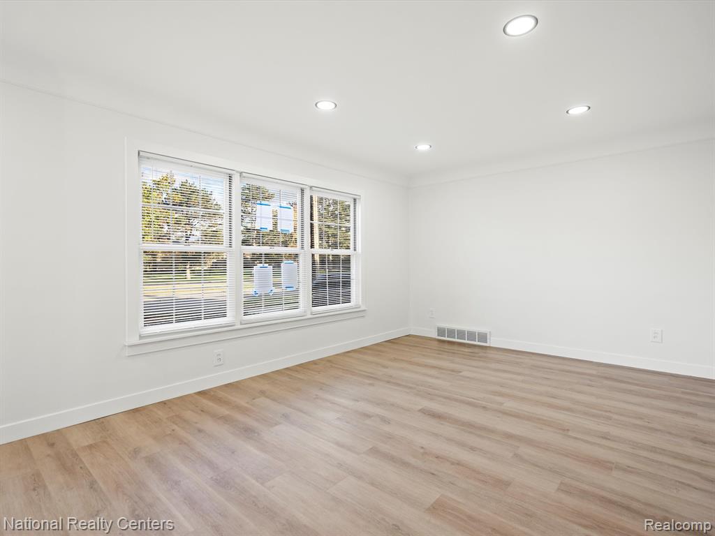 497 Coolidge Road Birmingham, MI 48009 - Photo 6 of 29
