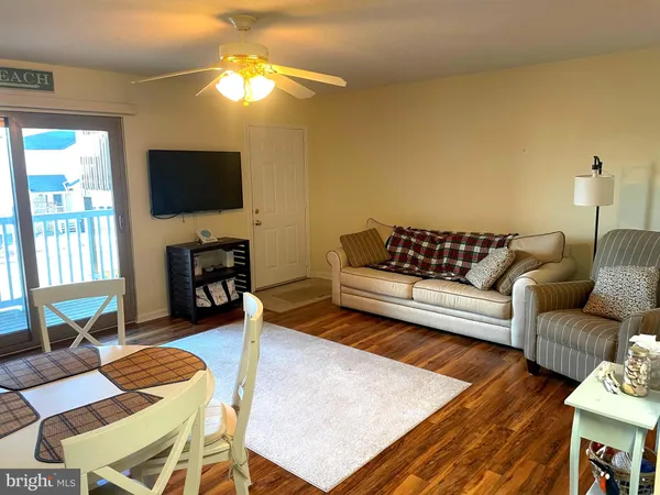 $1,900 | 14402 Jarvis Avenue, Unit 4B, Ocean City, MD 21842