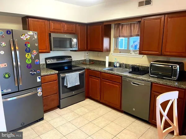 $1,900 | 14402 Jarvis Avenue, Unit 4B, Ocean City, MD 21842