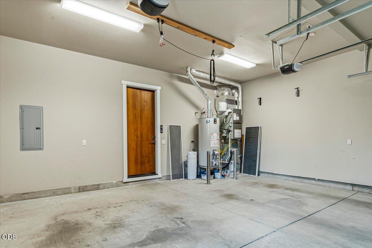 61333 Kindle Rock Loop Bend, OR 97702 - Photo 44 of 53 a view of a partially built entryway