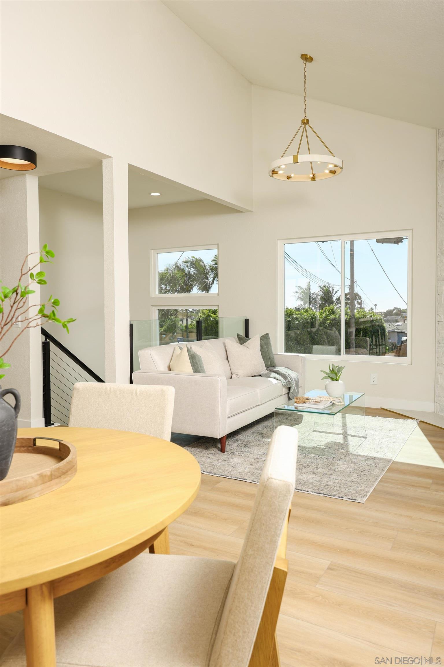 658 Santa Fe Drive Encinitas, CA 92024 - Photo 4 of 37