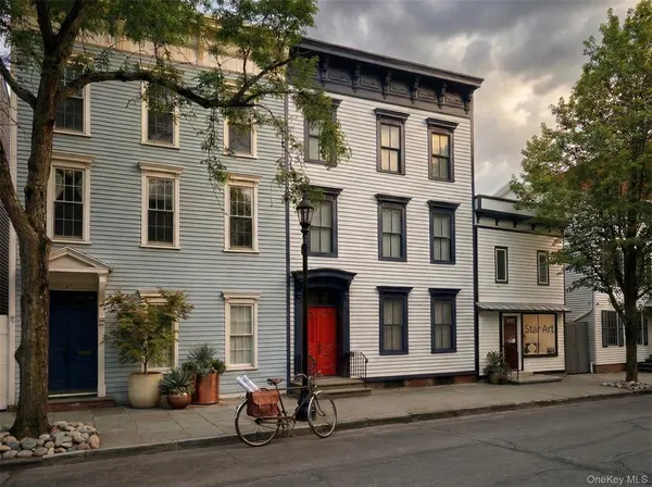 $1,725,000 | 125 Warren Street, Hudson, NY 12534