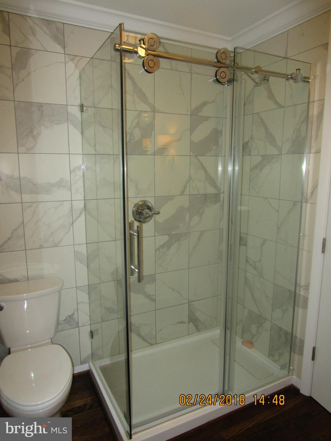 18829 Crofton Road Hagerstown, MD 21742 - Photo 11 of 30 Bath (Master)