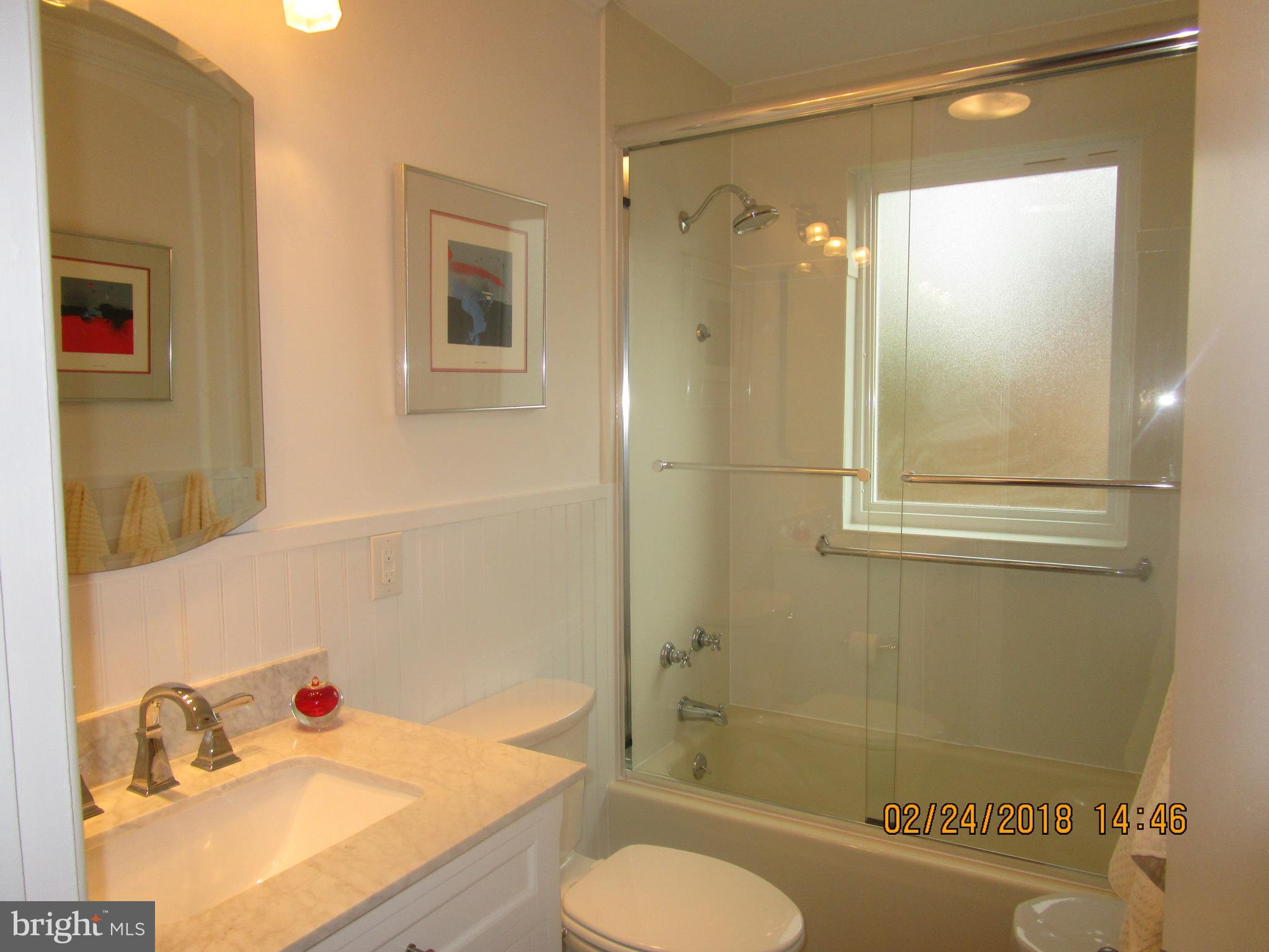 18829 Crofton Road Hagerstown, MD 21742 - Photo 12 of 30 Bath