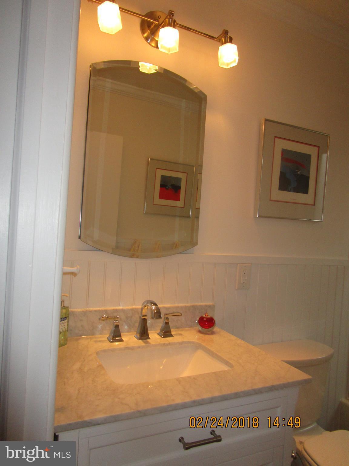 18829 Crofton Road Hagerstown, MD 21742 - Photo 13 of 30 Bath