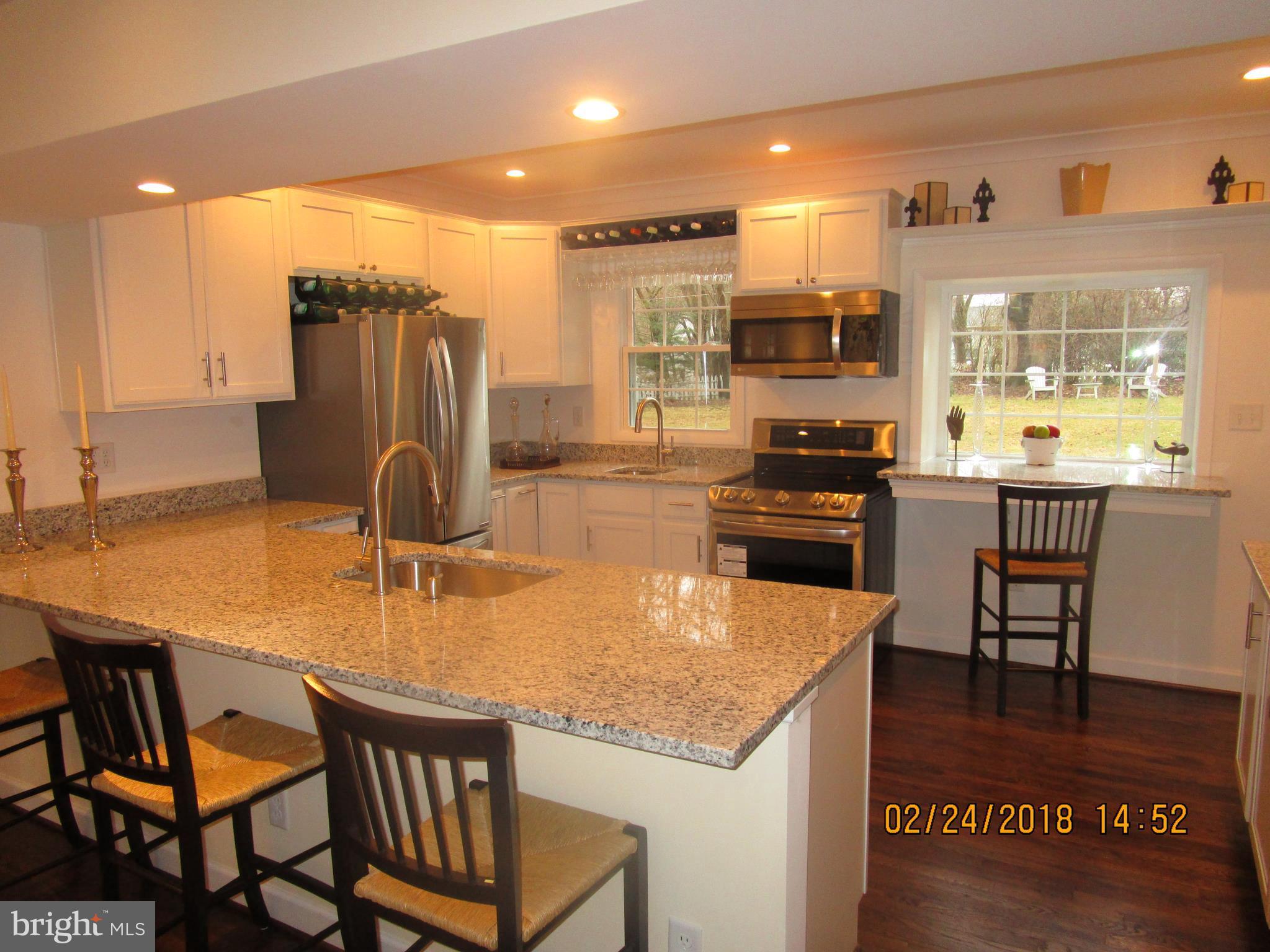 18829 Crofton Road Hagerstown, MD 21742 - Photo 4 of 30 Kitchen