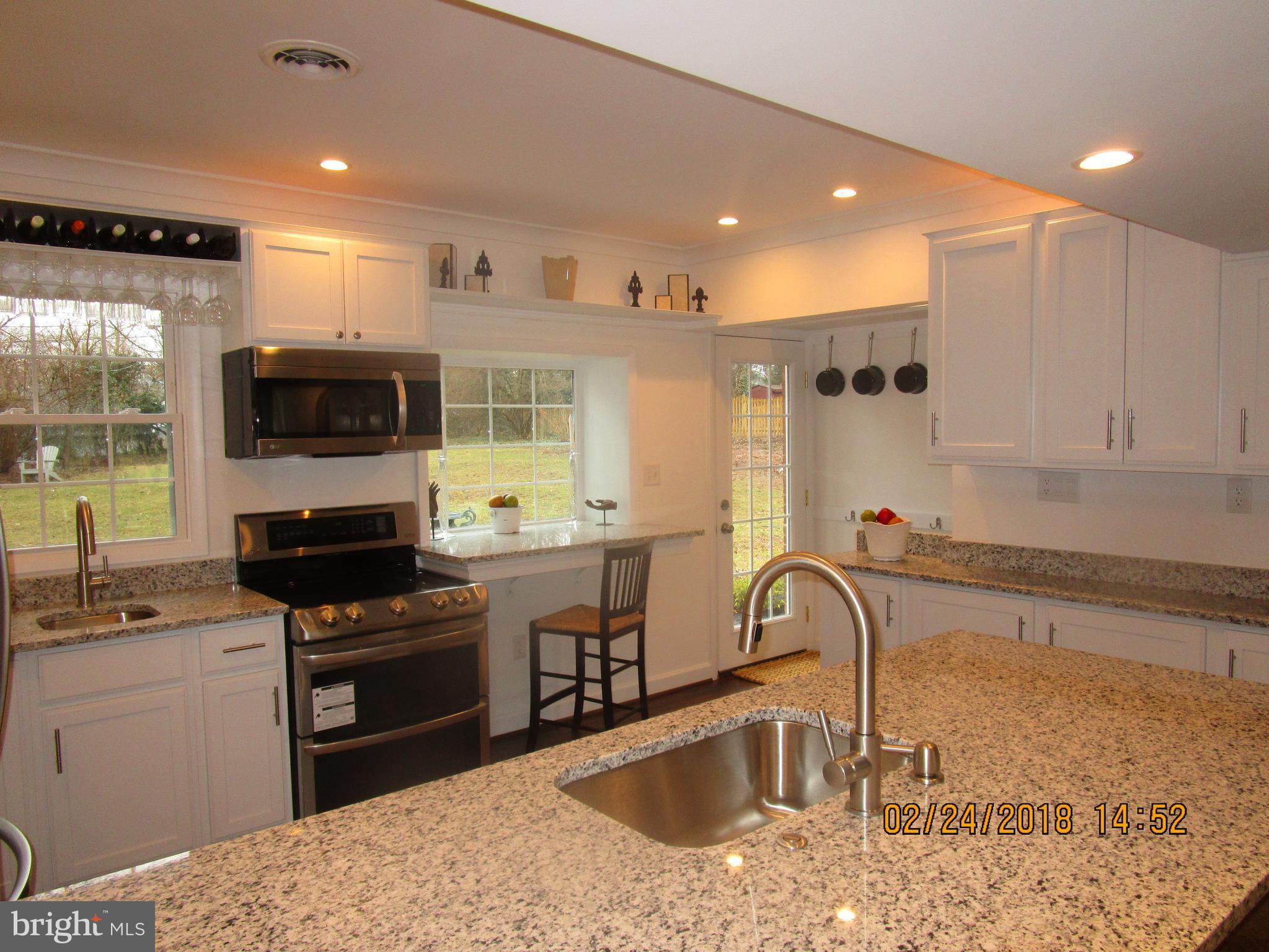 18829 Crofton Road Hagerstown, MD 21742 - Photo 5 of 30 Kitchen
