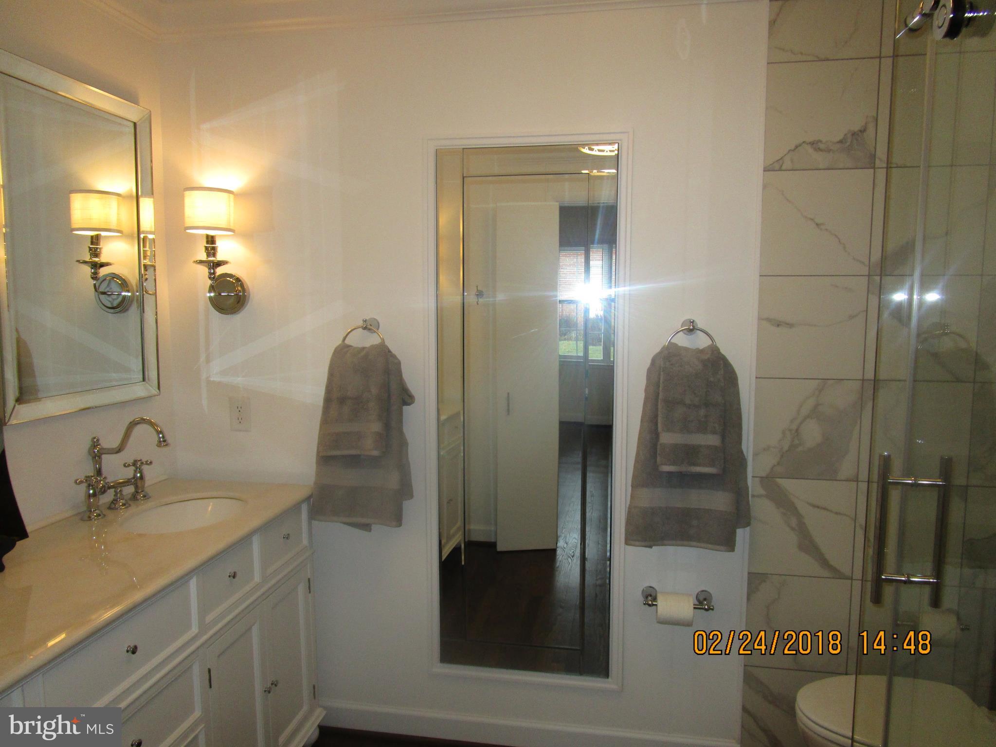 18829 Crofton Road Hagerstown, MD 21742 - Photo 10 of 30 Bath (Master)