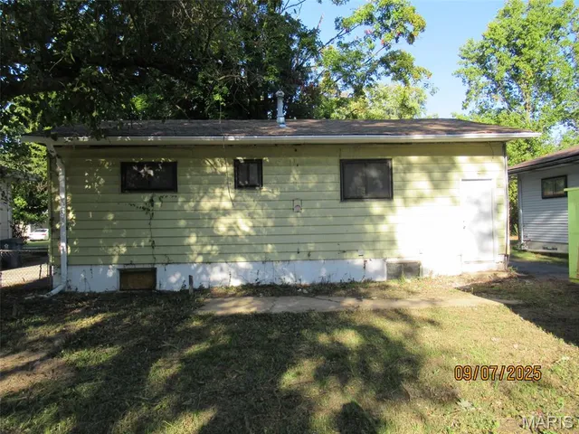 $42,500 | 10552 Earl Drive, St. Louis, MO 63136