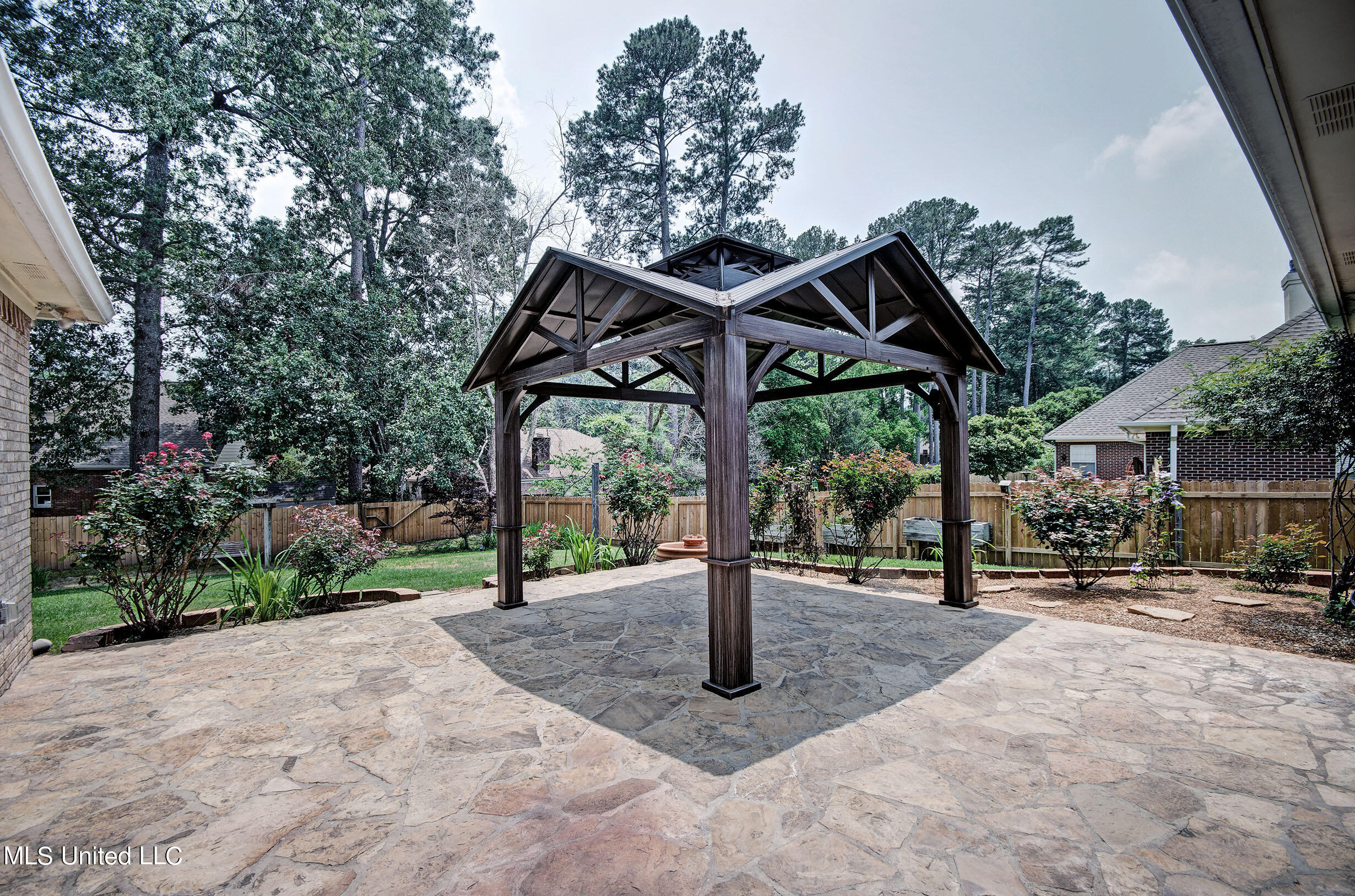 524 Ridge Circle Brandon, MS 39047 - Photo 5 of 37 Stone Patio and Large Gazebo