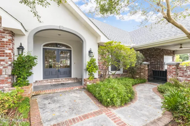 $535,000 | 116 Midland Drive, Lafayette, LA 70506