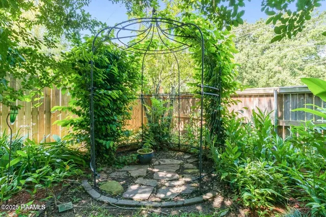 $535,000 | 116 Midland Drive, Lafayette, LA 70506