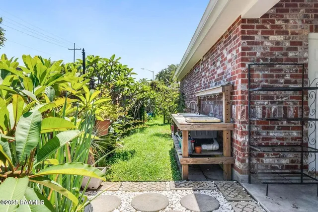 $535,000 | 116 Midland Drive, Lafayette, LA 70506