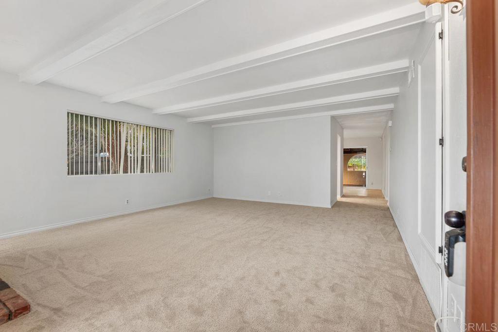 684 Coronado Circle Vista, CA 92084 - Photo 4 of 24