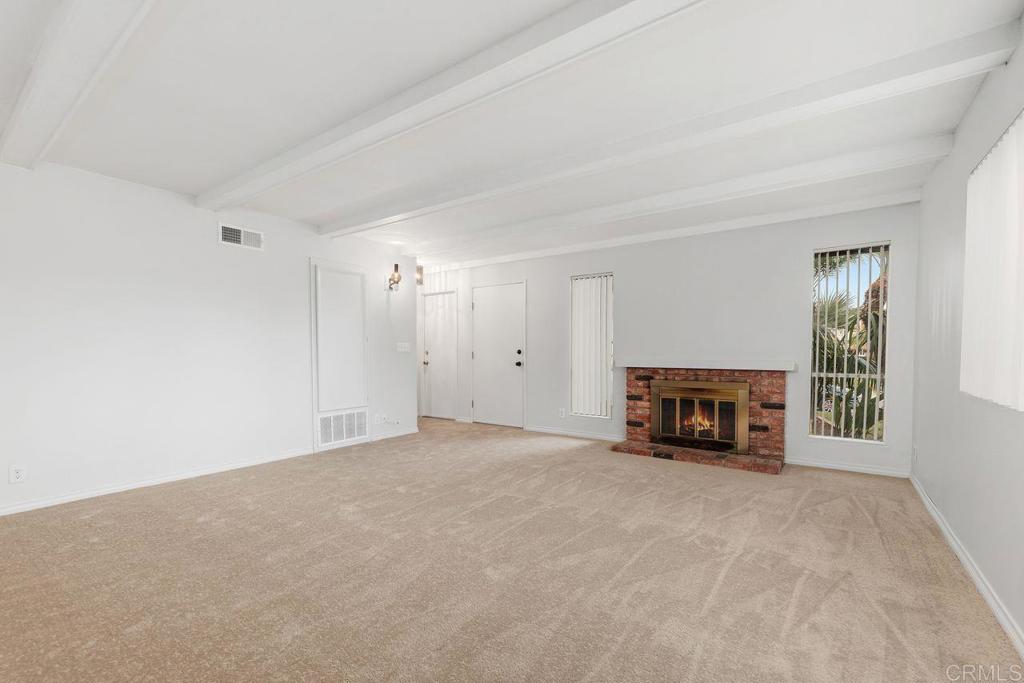 684 Coronado Circle Vista, CA 92084 - Photo 5 of 24