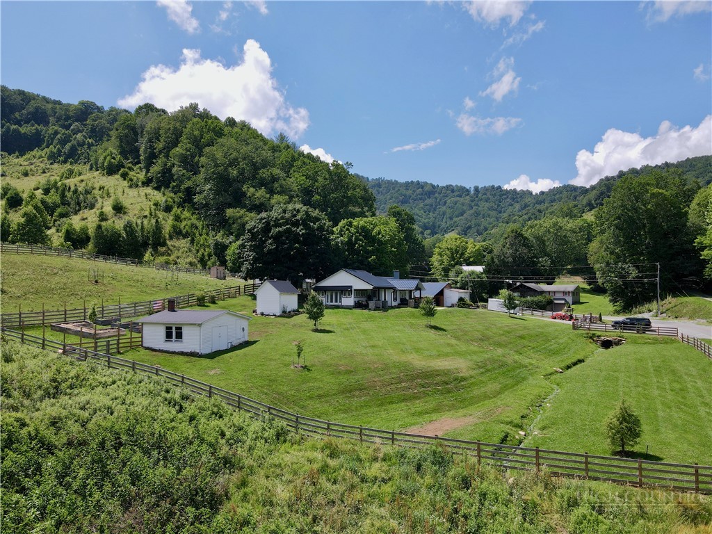 419 Fletcher Branch Road Vilas, NC 28692 - Photo 35 of 50