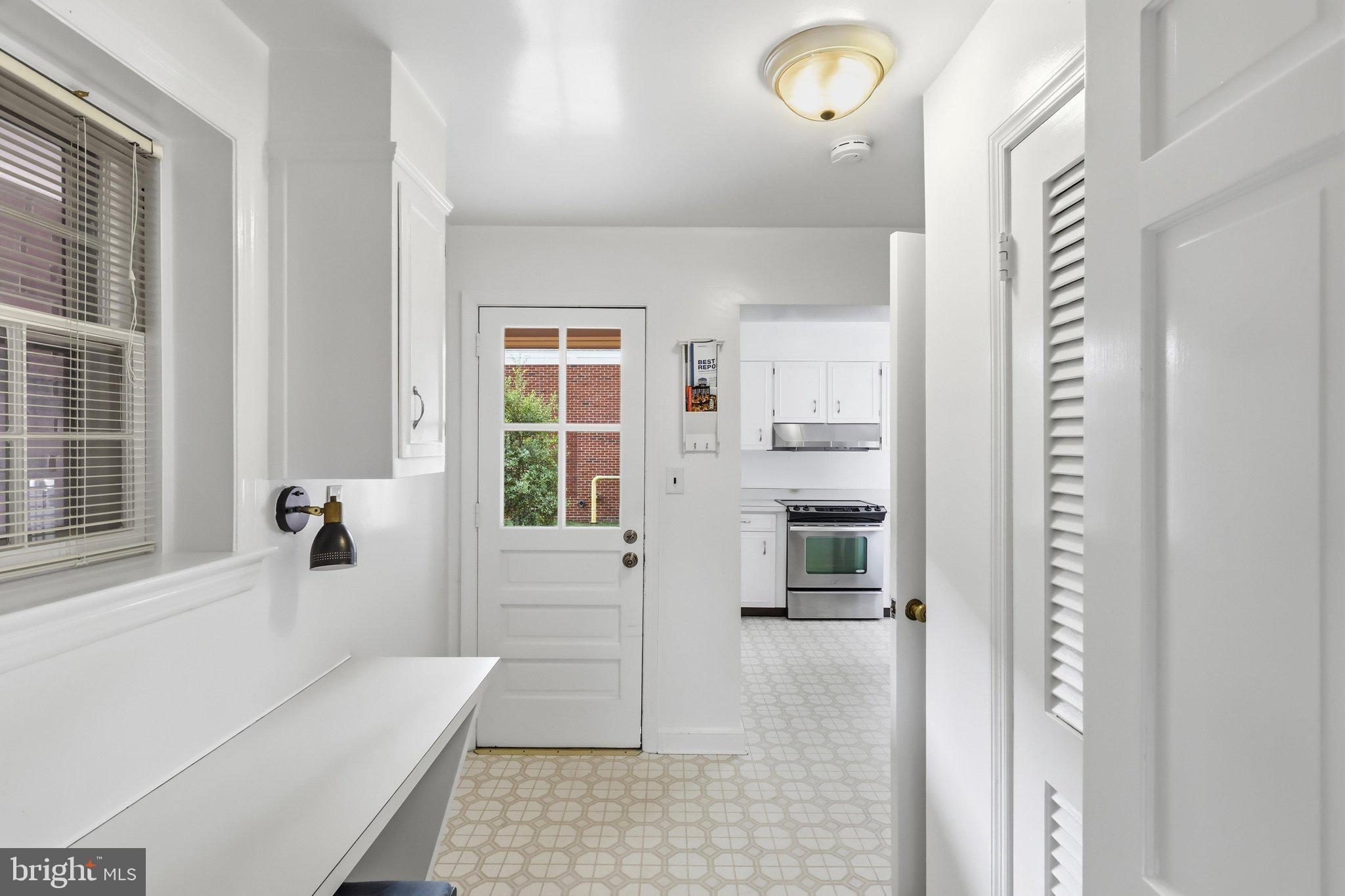 2803 Cameron Mills Road Alexandria, VA 22302 - Photo 17 of 31 Gallery Image 17