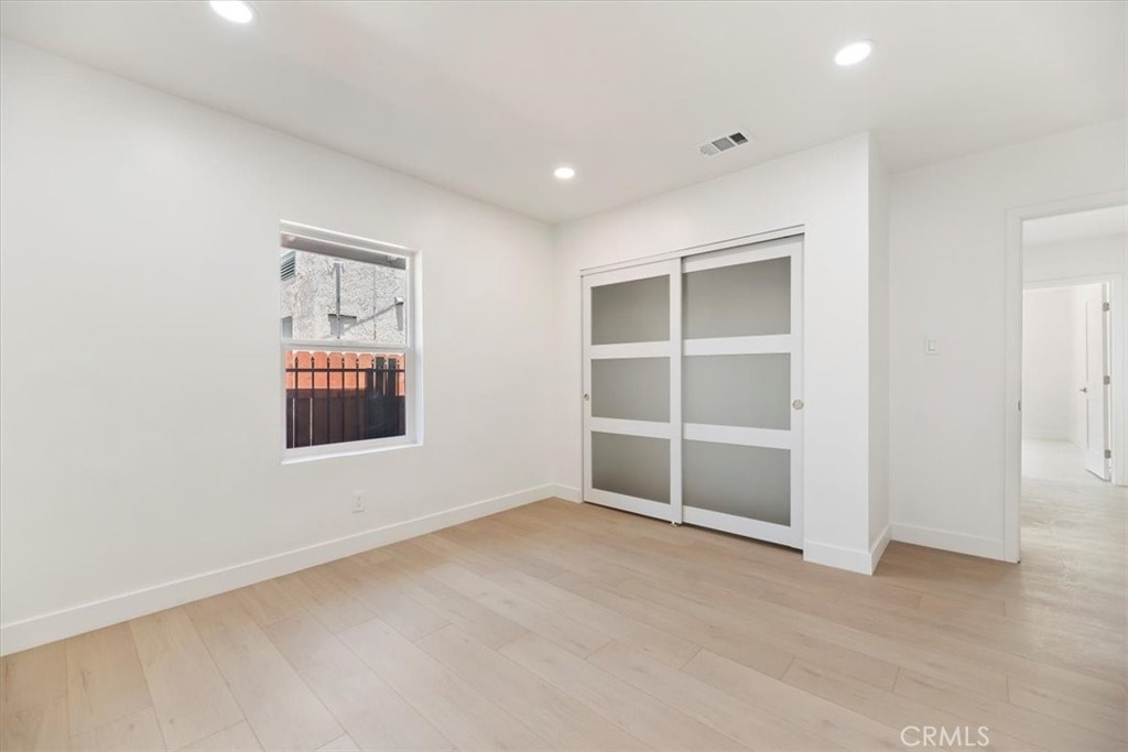 3011 5th Los Angeles, CA 90018 - Photo 28 of 44 an empty room with a empty space