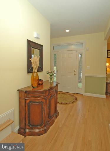 4 Devon Road Silver Spring, MD 20910 - Photo 17 of 27 Foyer