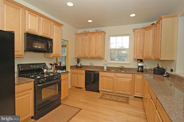 4 Devon Road Silver Spring, MD 20910 - Photo 23 of 27 Kitchen