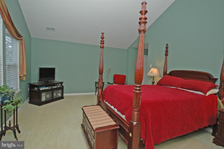4 Devon Road Silver Spring, MD 20910 - Photo 9 of 27 Bedroom (Master)