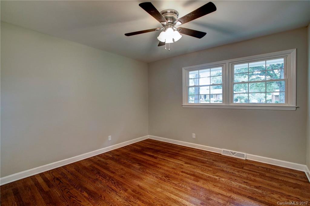 634 Lansdowne Road Charlotte, NC 28270 - Photo 23 of 24 Gallery Image 23