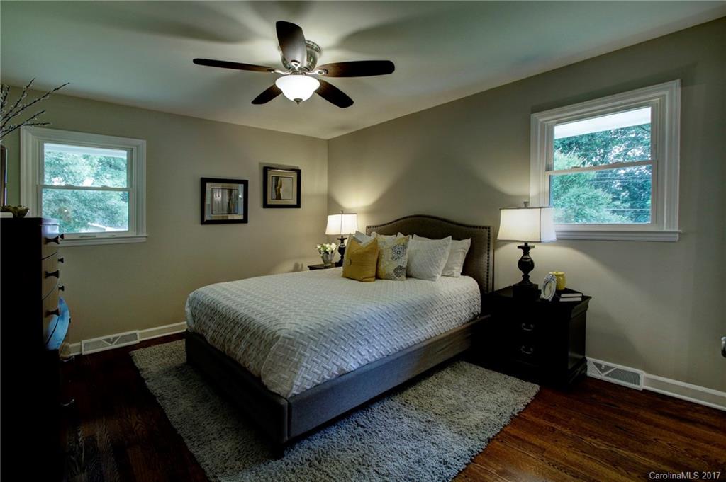 634 Lansdowne Road Charlotte, NC 28270 - Photo 10 of 24 Gallery Image 10