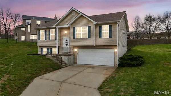 $269,000 | 38 Shady Tree Court, Winfield, MO 63389