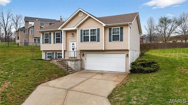 $269,000 | 38 Shady Tree Court, Winfield, MO 63389