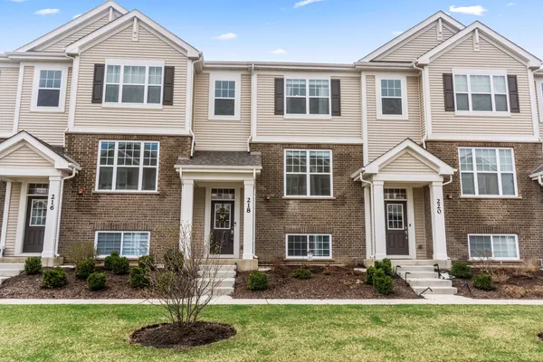 $472,900 | 218 Timberleaf Circle, Roselle, IL 60172
