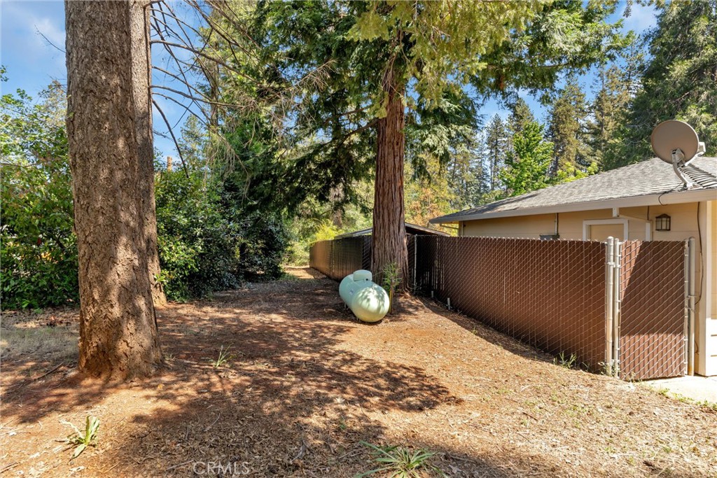 1394 Wagstaff Road Paradise, CA 95969 - Photo 27 of 46 a view of a backyard