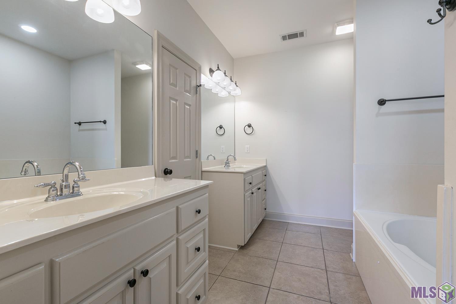 9541 Summer Pointe Avenue Baton Rouge, LA 70810 - Photo 9 of 16