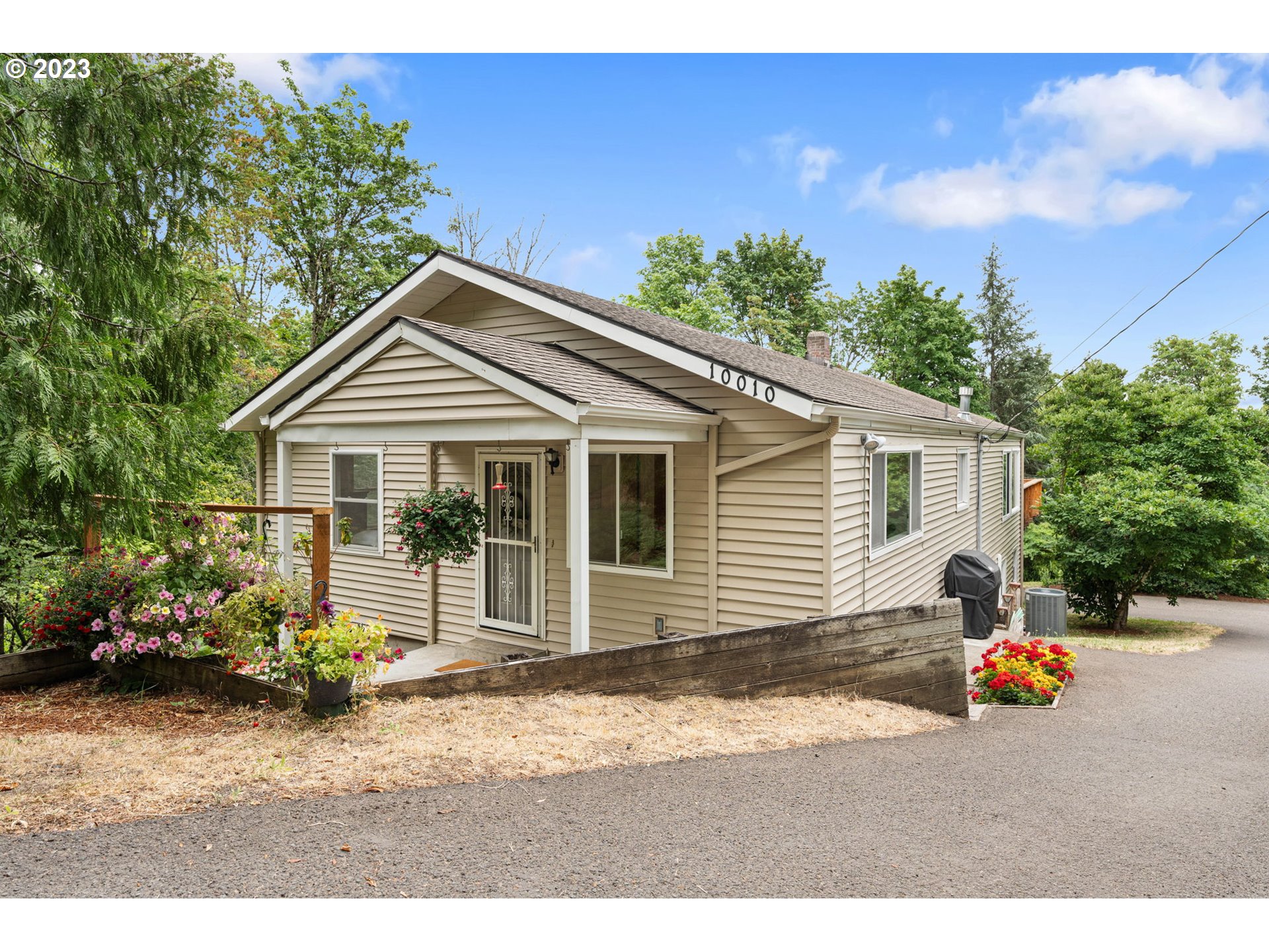 10010 Northwest Thompson Road Portland, OR 97229 - Photo 1 of 41 Gallery Image 1