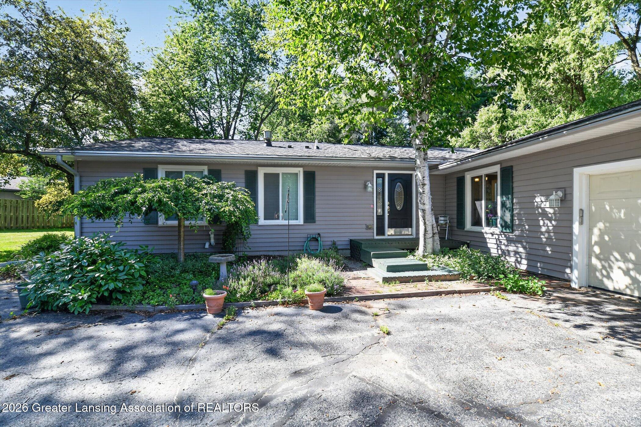 201 Ruby Way Williamston, MI 48895 - Photo 7 of 38 07-201-Ruby-Way-Windowstill-Photography